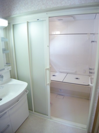 ゆったりとしたサニタリー空間へ改装 ゆったりとしたサニタリー空間へ改装